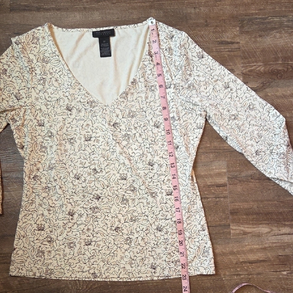 The Limited Cream Floral Blouse Size Medium - Picture 6 of 8